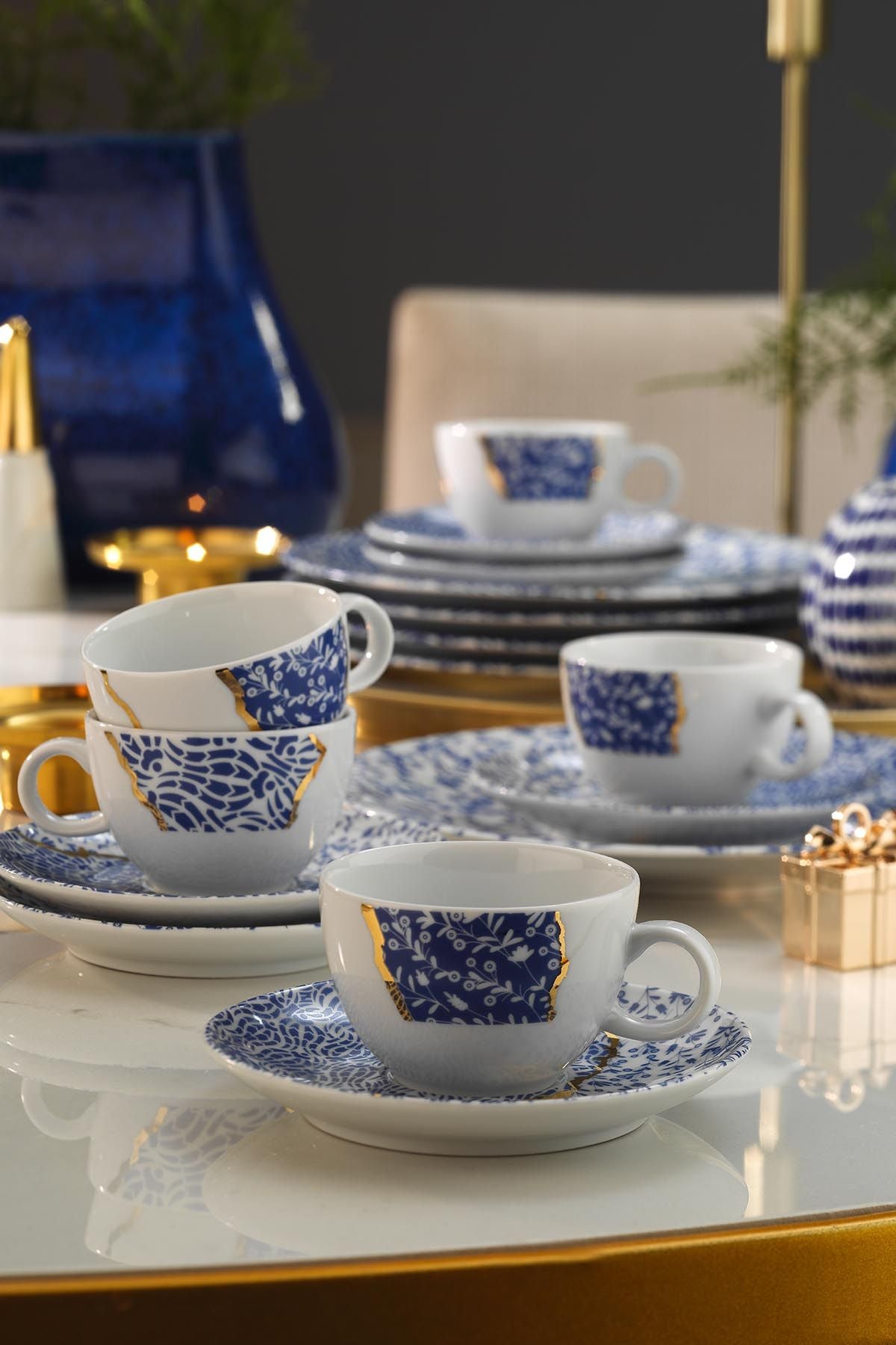 Kaffeetassen / Unterteller 12er Set Blau Weiss